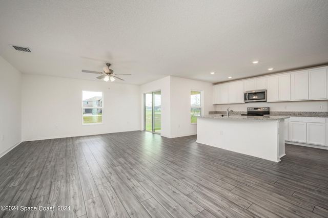 2120 Garbett Avenue SW, Palm Bay, FL 32908