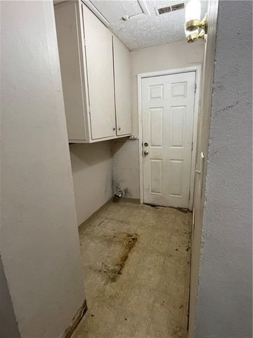 2508 Moundview Drive, Lawrence, KS 66049