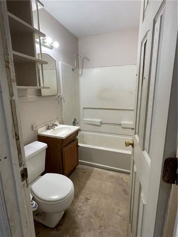 2508 Moundview Drive, Lawrence, KS 66049