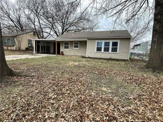 2508 Moundview Drive, Lawrence, KS 66049