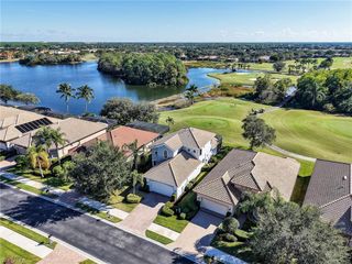6096 Dogleg DR, Naples, FL 34113