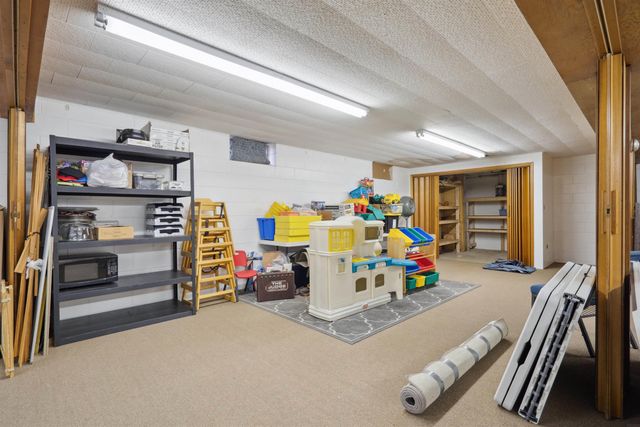 101 Clark Street, Dysart, IA 52224