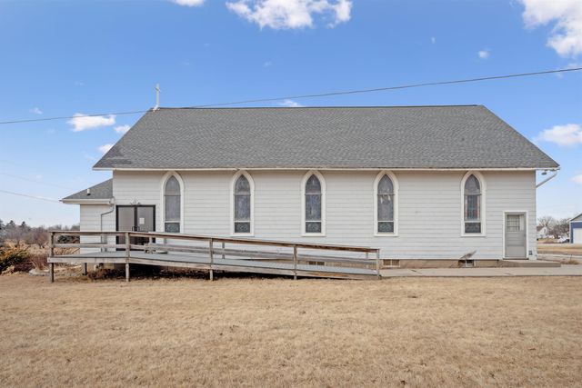 101 Clark Street, Dysart, IA 52224
