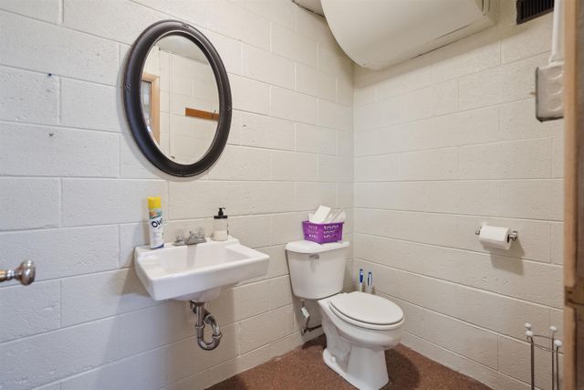 101 Clark Street, Dysart, IA 52224