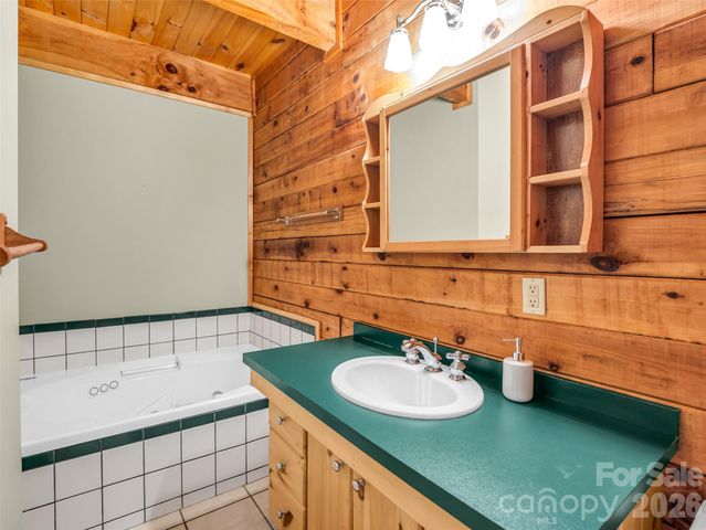 145 Lucas Lane, Mars Hill, NC 28754