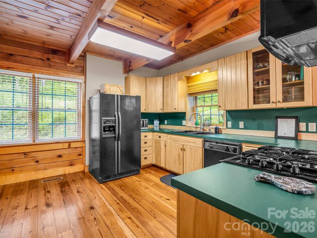 145 Lucas Lane, Mars Hill, NC 28754