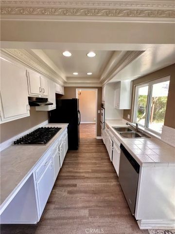 19331 Green Mountain, Newhall, CA 91321