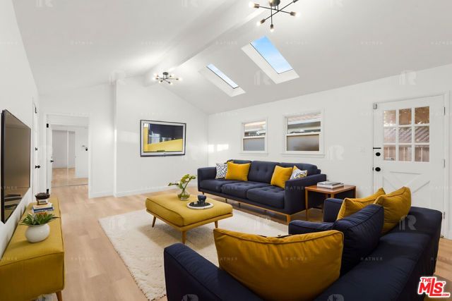 12811 Waddell Street, Valley Village, CA 91607