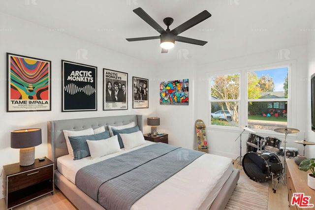 12811 Waddell Street, Valley Village, CA 91607