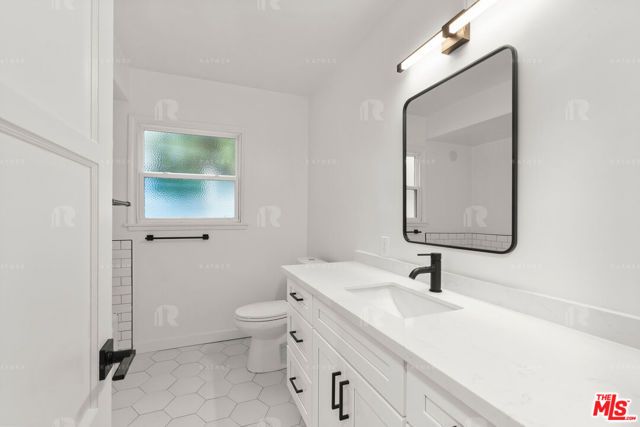 12811 Waddell Street, Valley Village, CA 91607