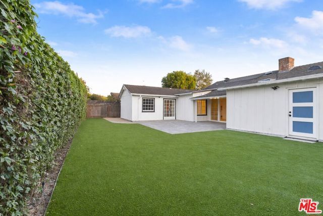 12811 Waddell Street, Valley Village, CA 91607