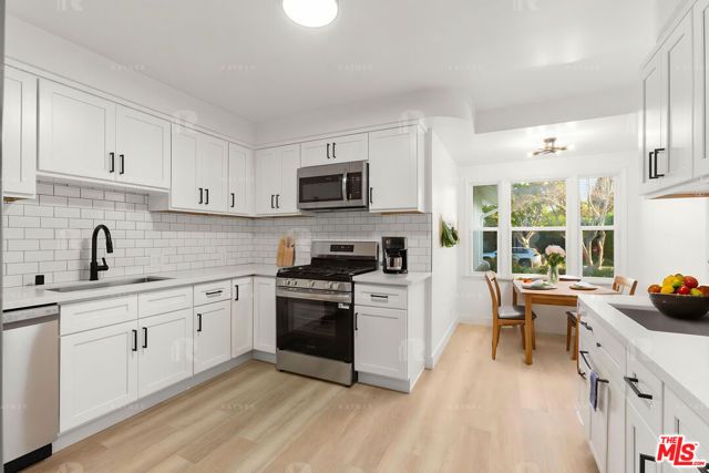 12811 Waddell Street, Valley Village, CA 91607