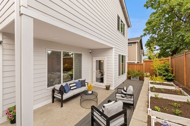 2729 S 124th Lane, Burien, WA 98168