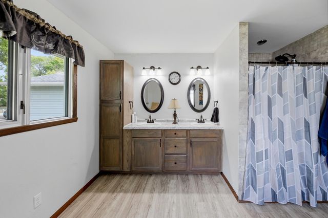 2708 Eastgate Dr. S, Fargo, ND 58103