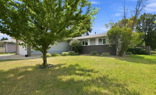 2708 Eastgate Dr. S, Fargo, ND 58103