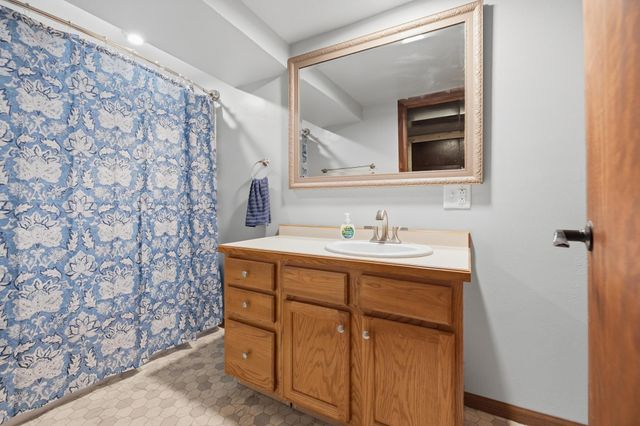 2708 Eastgate Dr. S, Fargo, ND 58103