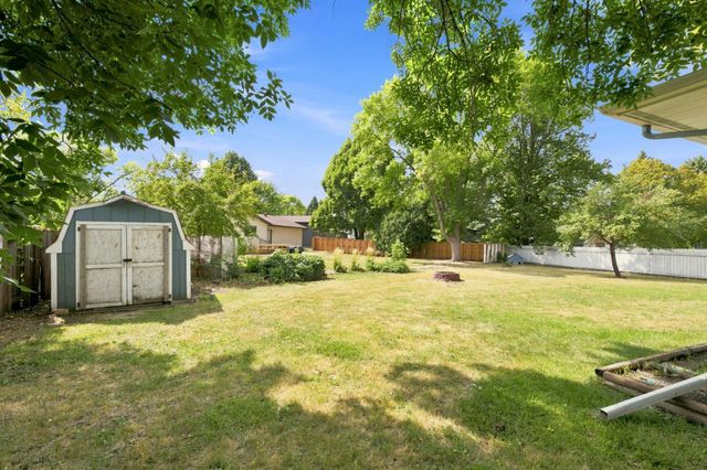 2708 Eastgate Dr. S, Fargo, ND 58103