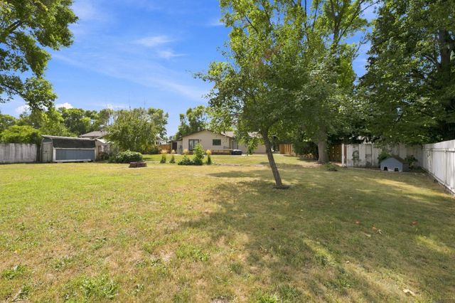 2708 Eastgate Dr. S, Fargo, ND 58103