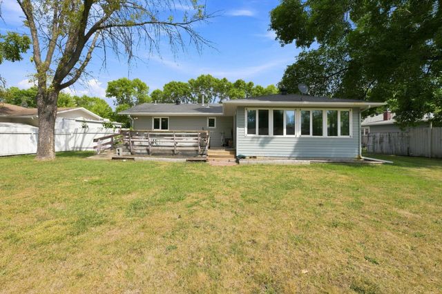 2708 Eastgate Dr. S, Fargo, ND 58103