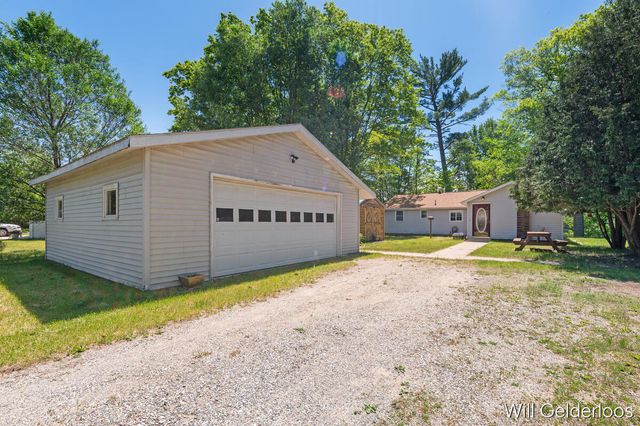 18519 Arthur Road, Big Rapids Twp, MI 49307