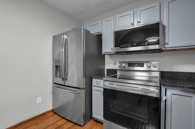 8726 Woodwind Drive, Lewis Center, OH 43035