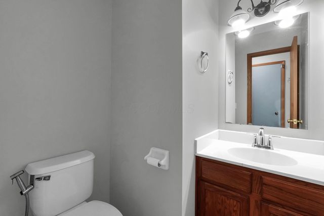 8726 Woodwind Drive, Lewis Center, OH 43035