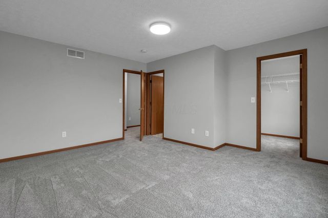 8726 Woodwind Drive, Lewis Center, OH 43035