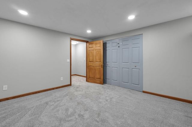 8726 Woodwind Drive, Lewis Center, OH 43035