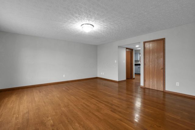 8726 Woodwind Drive, Lewis Center, OH 43035