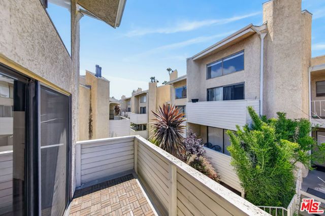 10521 National Boulevard 214, Los Angeles, CA 90034
