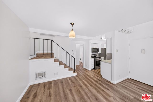 10521 National Boulevard 214, Los Angeles, CA 90034