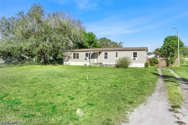 8405 Nault RD, North Fort Myers, FL 33917
