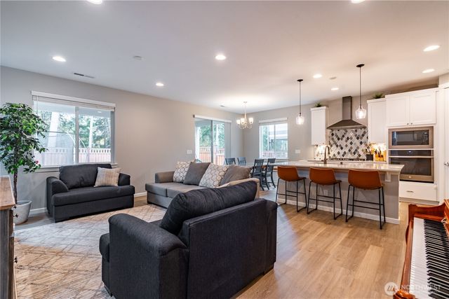 19174 133rd Street E, Bonney Lake, WA 98391