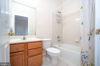 5662 CARIBBEAN CT, Haymarket, VA 20169