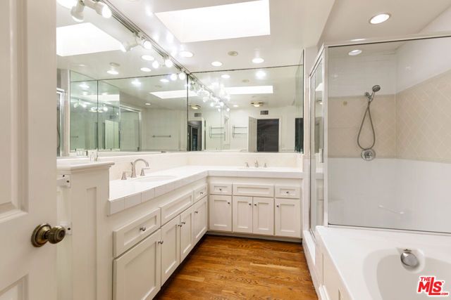 16011 Meadowcrest Road, Los Angeles, CA 91403