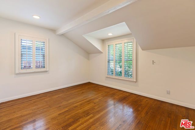 16011 Meadowcrest Road, Los Angeles, CA 91403