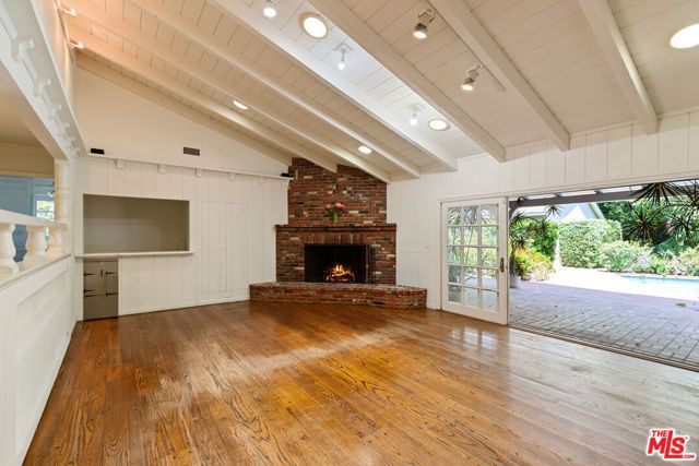 16011 Meadowcrest Road, Los Angeles, CA 91403