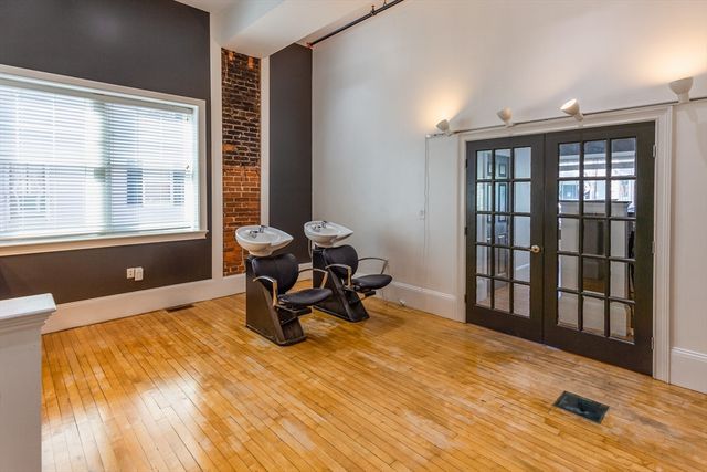 310 Court St 102, Plymouth, MA 02360