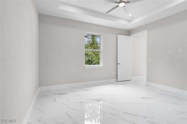 913 E 12th ST, Lehigh Acres, FL 33972