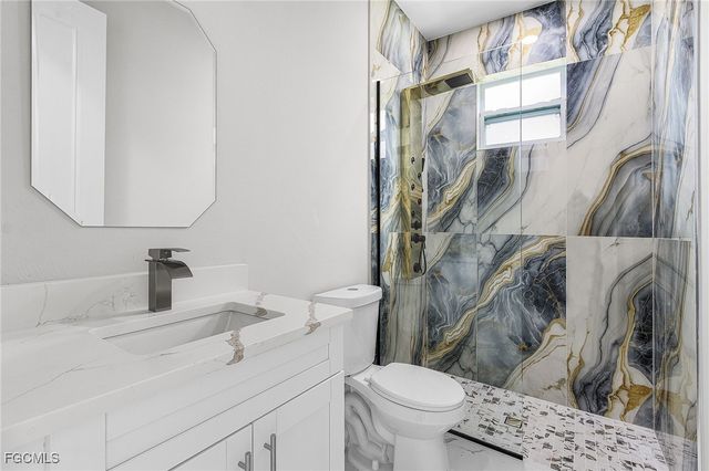 913 E 12th ST, Lehigh Acres, FL 33972