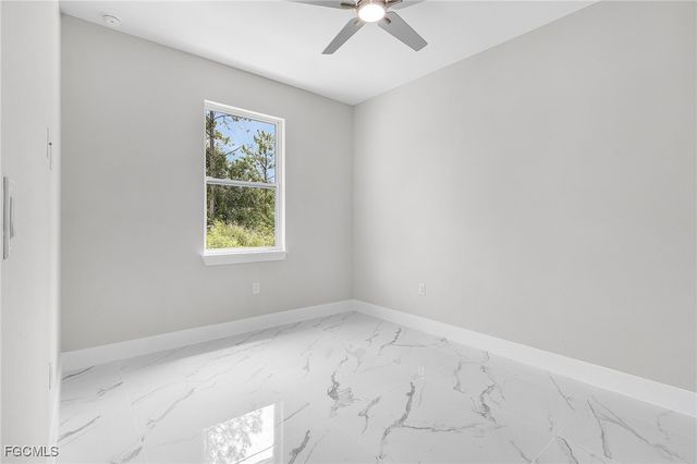 913 E 12th ST, Lehigh Acres, FL 33972