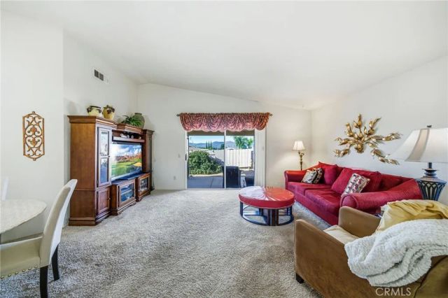 28281 Via Cascadita, Menifee, CA 92585