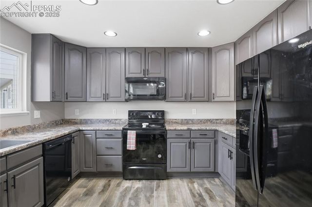 3327 Macgregor Drive, Colorado Springs, CO 80922