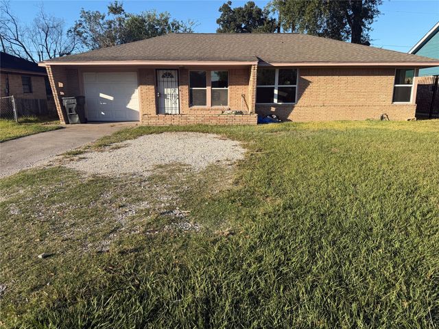 9331 Laura Koppe Road, Houston, TX 77078