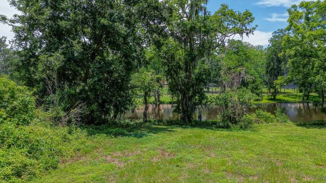 1249 Angus Court, Angleton, TX 77515