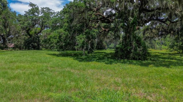 1249 Angus Court, Angleton, TX 77515