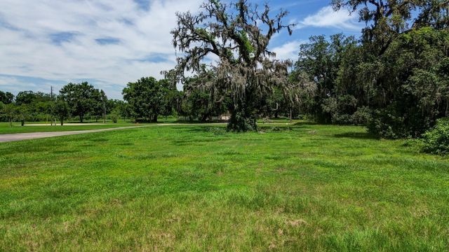 1249 Angus Court, Angleton, TX 77515