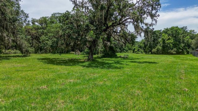 1249 Angus Court, Angleton, TX 77515