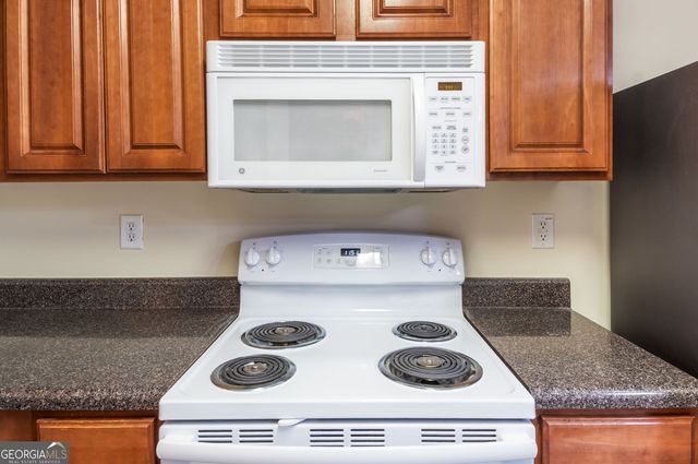 2808 Valley Green Drive, Gainesville, GA 30504
