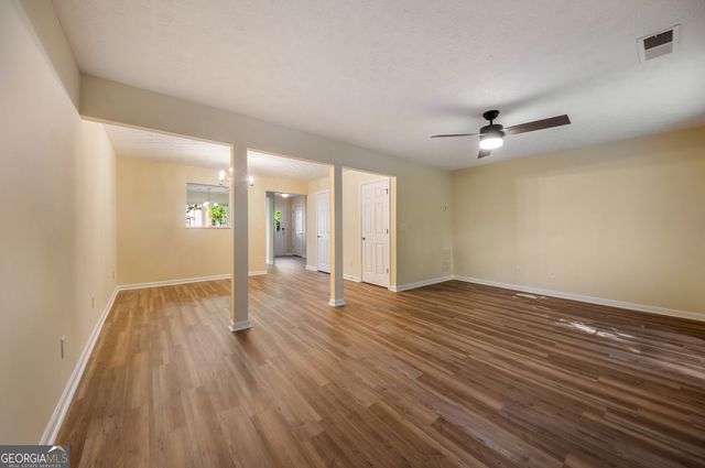 2808 Valley Green Drive, Gainesville, GA 30504